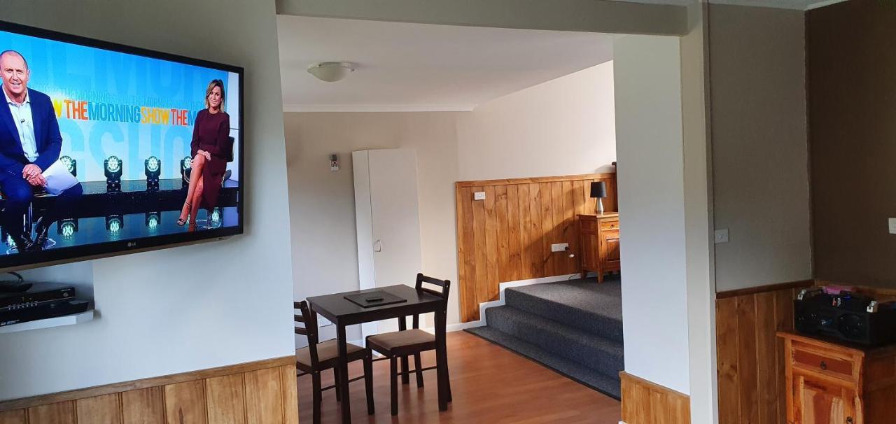 เครเดิล อัลไพน์ รีทรีต Bed & Breakfast Moina ภายนอก รูปภาพ