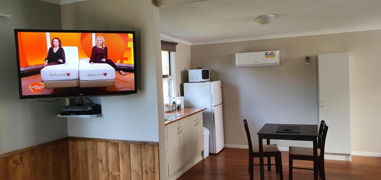 เครเดิล อัลไพน์ รีทรีต Bed & Breakfast Moina ภายนอก รูปภาพ