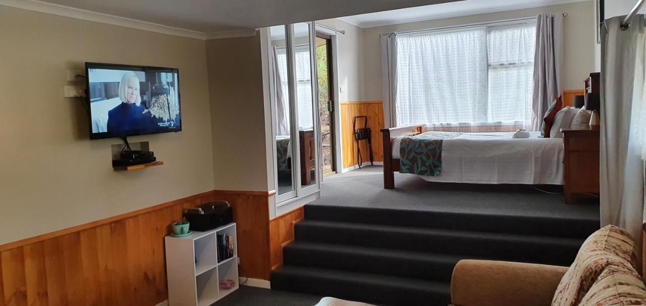 เครเดิล อัลไพน์ รีทรีต Bed & Breakfast Moina ภายนอก รูปภาพ