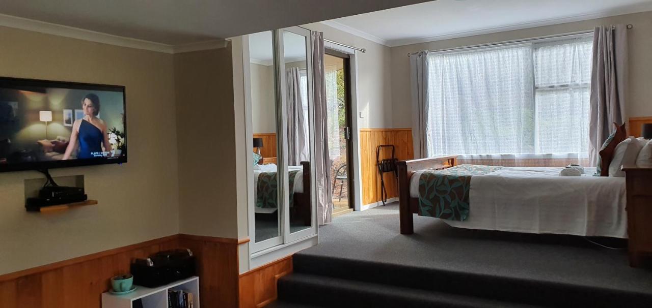 เครเดิล อัลไพน์ รีทรีต Bed & Breakfast Moina ภายนอก รูปภาพ