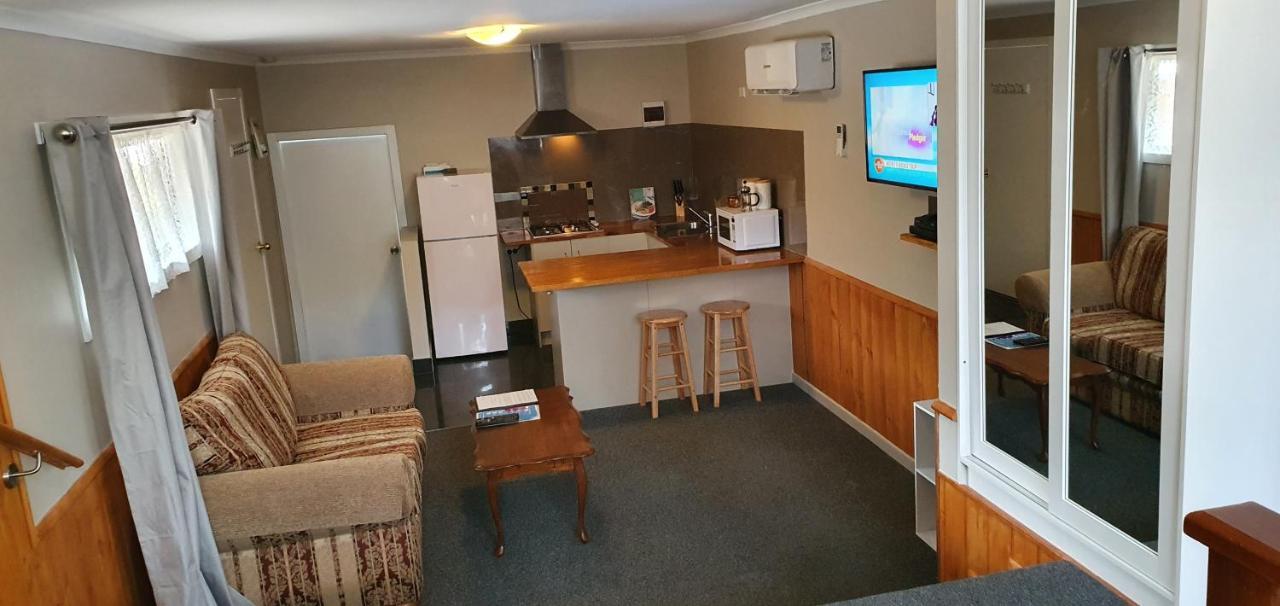 เครเดิล อัลไพน์ รีทรีต Bed & Breakfast Moina ภายนอก รูปภาพ
