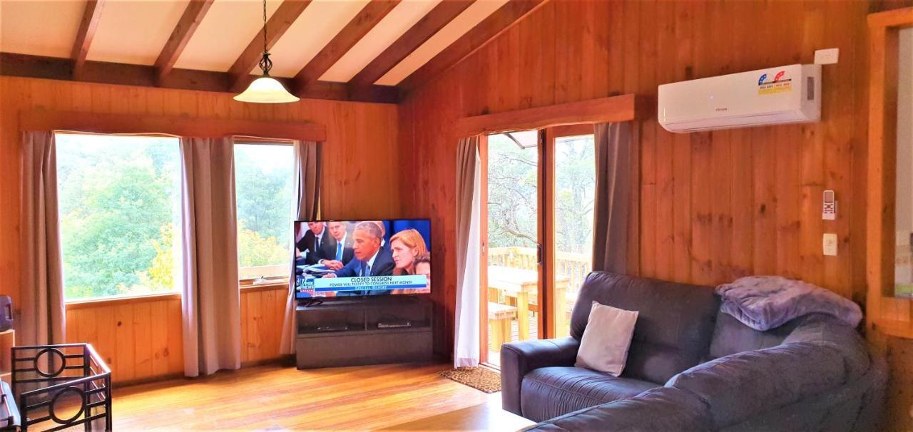 เครเดิล อัลไพน์ รีทรีต Bed & Breakfast Moina ภายนอก รูปภาพ